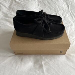 Clarks Wallabee Black Suede Women's Moccasin